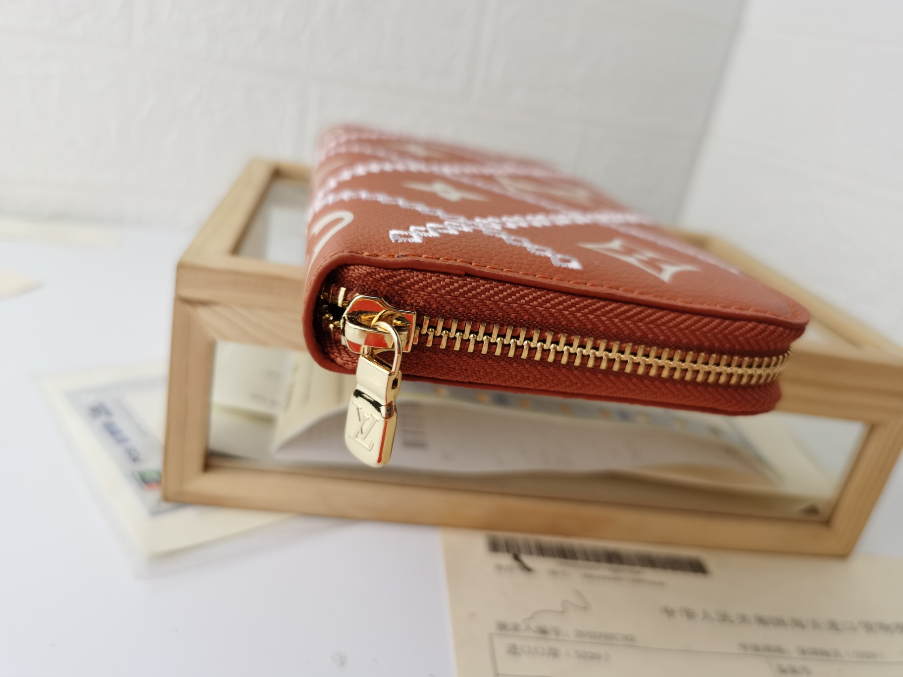 Replica Louis Vuitton Monogram Empreinte Broderies Zippy Wallet M81141 - Image 19