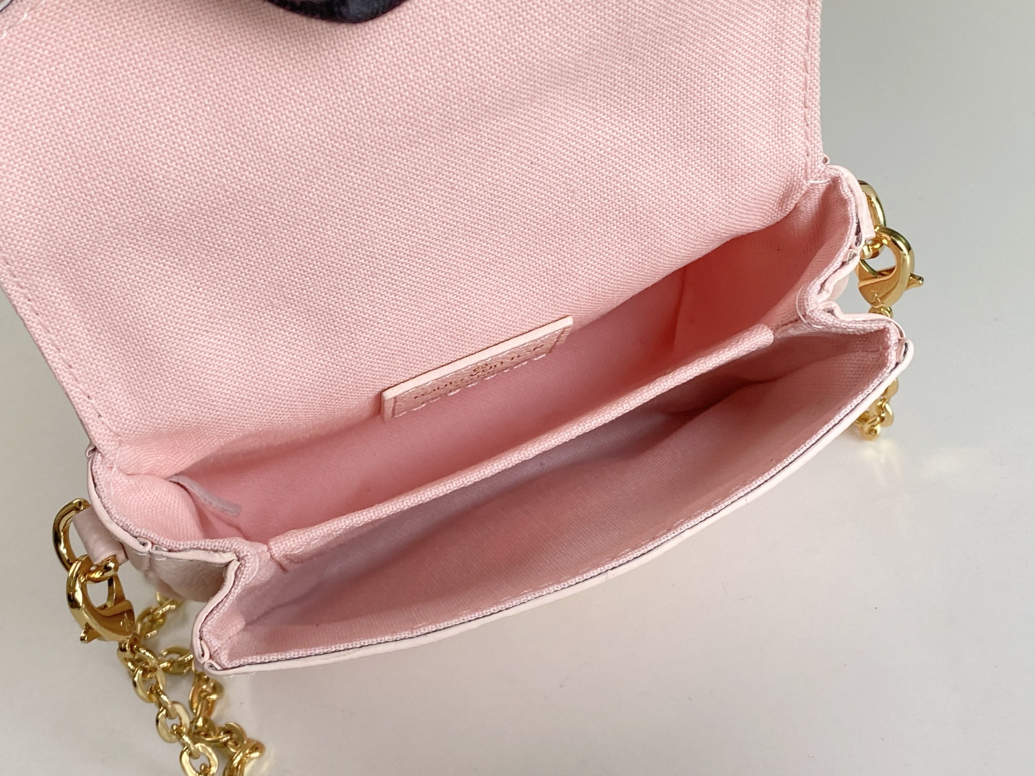 Replica Louis Vuitton Pochette Micro Metis Bag - Image 16