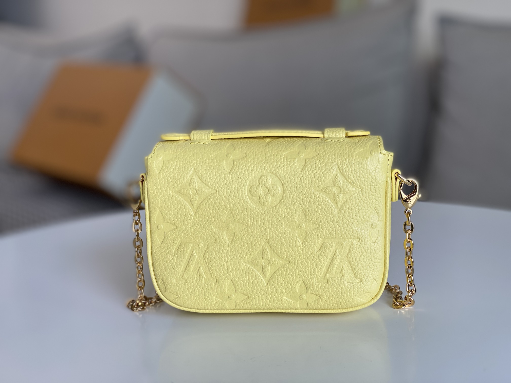 Replica Louis Vuitton Pochette Micro Metis Bag - Image 18