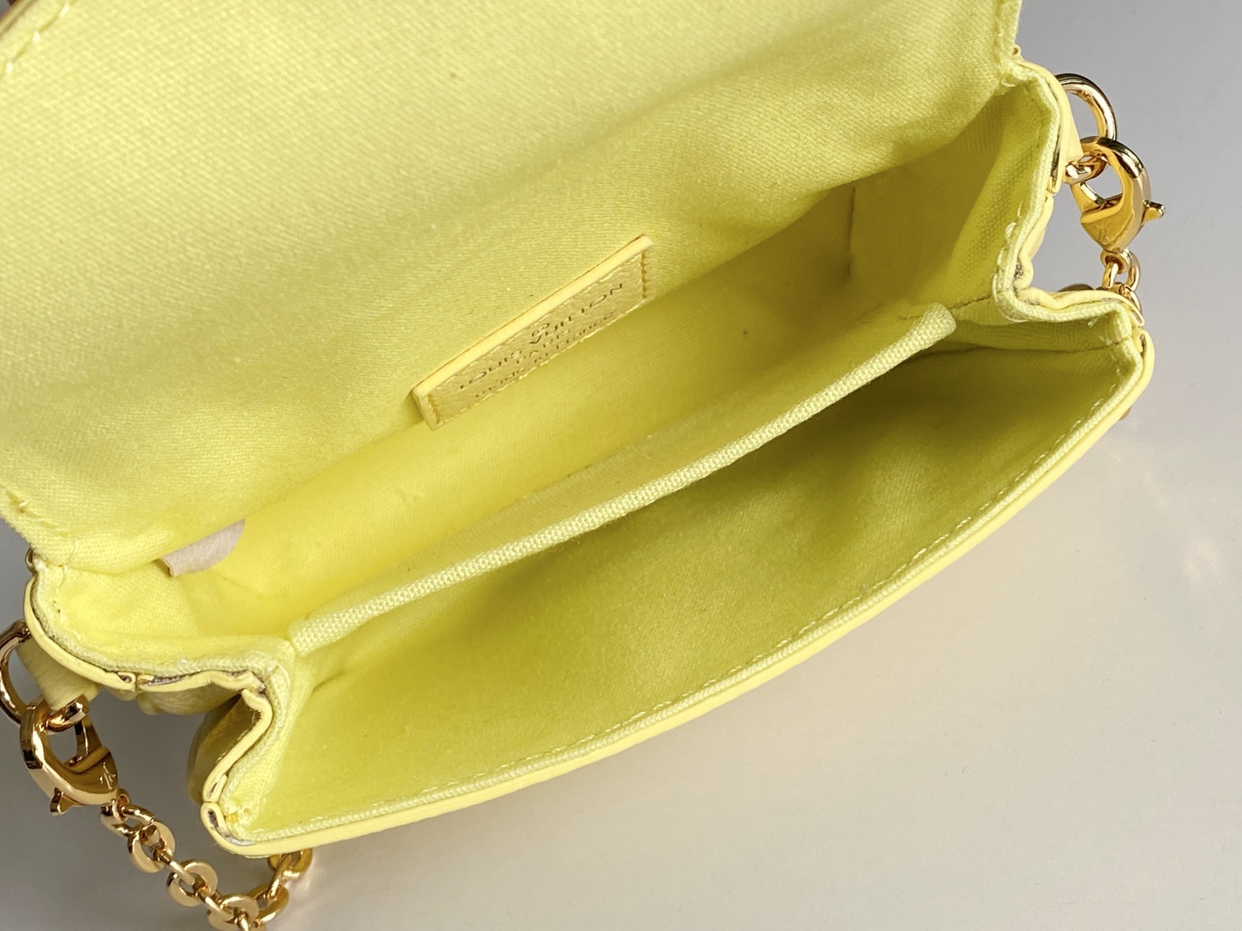 Replica Louis Vuitton Pochette Micro Metis Bag - Image 21