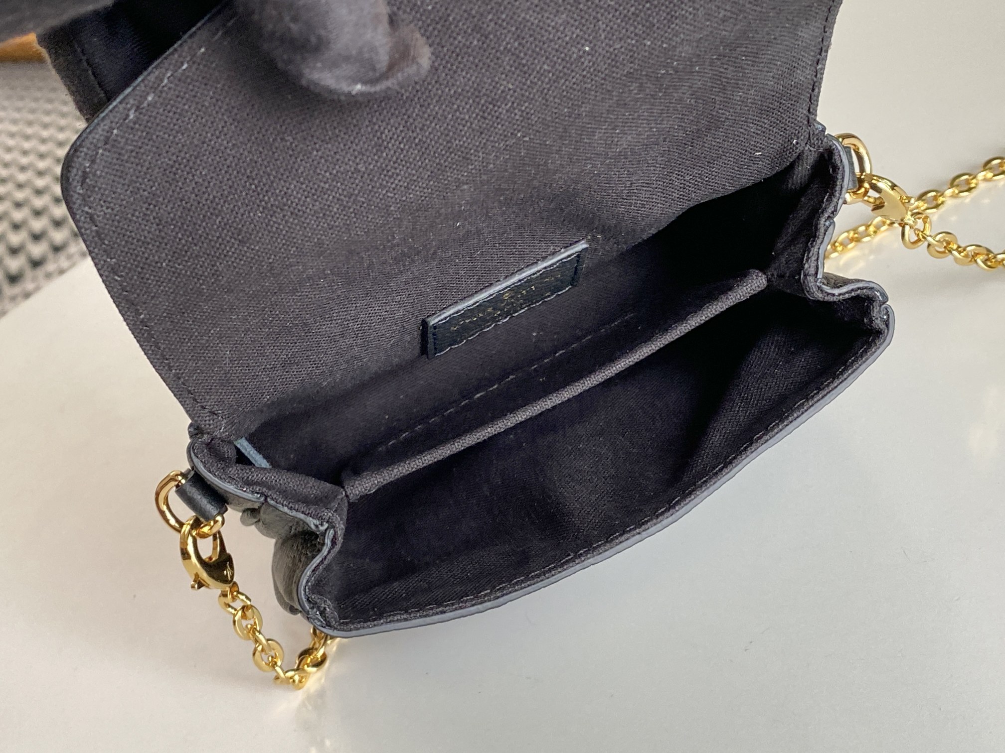 Replica Louis Vuitton Pochette Micro Metis Bag - Image 6