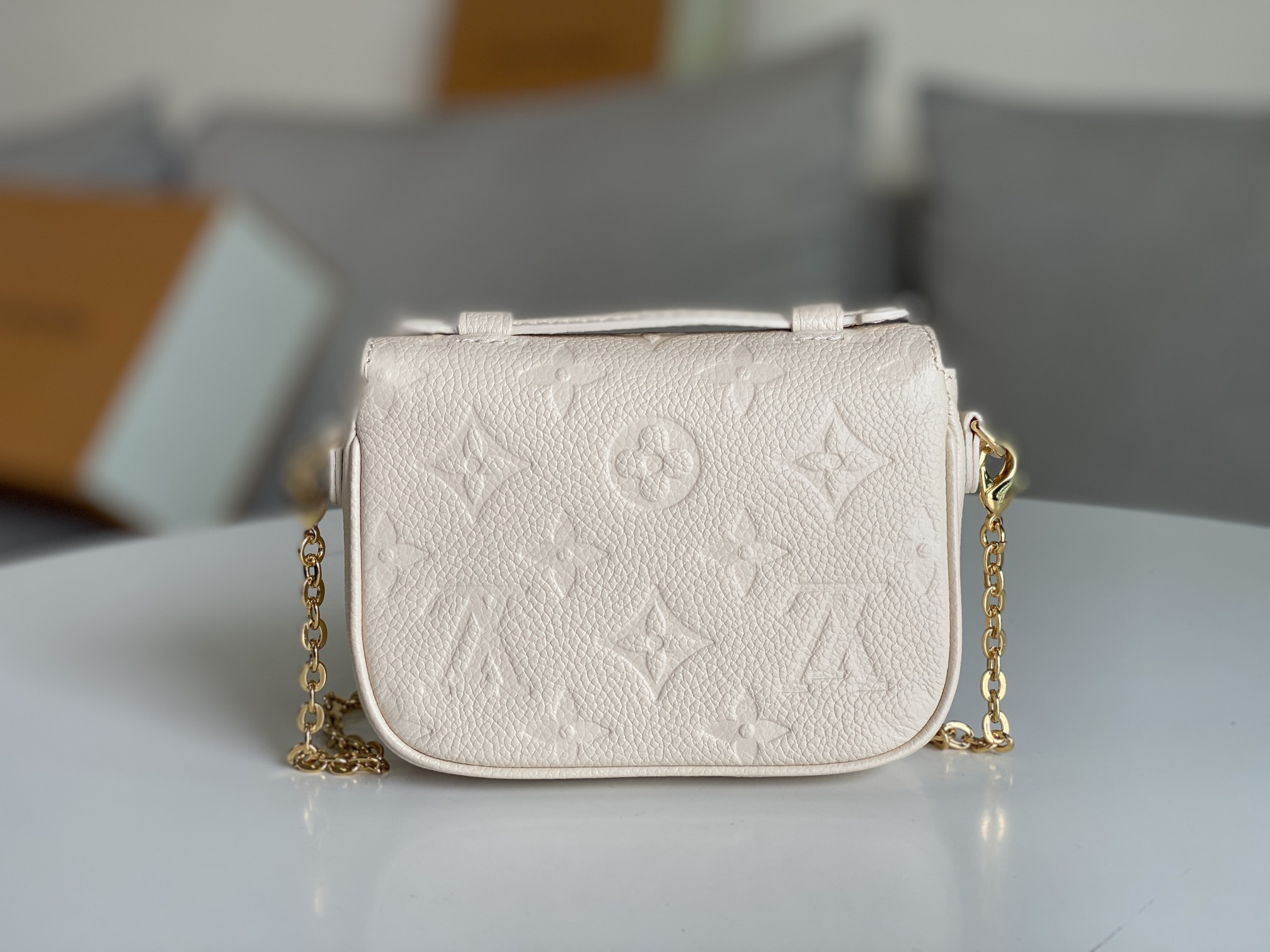 Replica Louis Vuitton Pochette Micro Metis Bag - Image 8