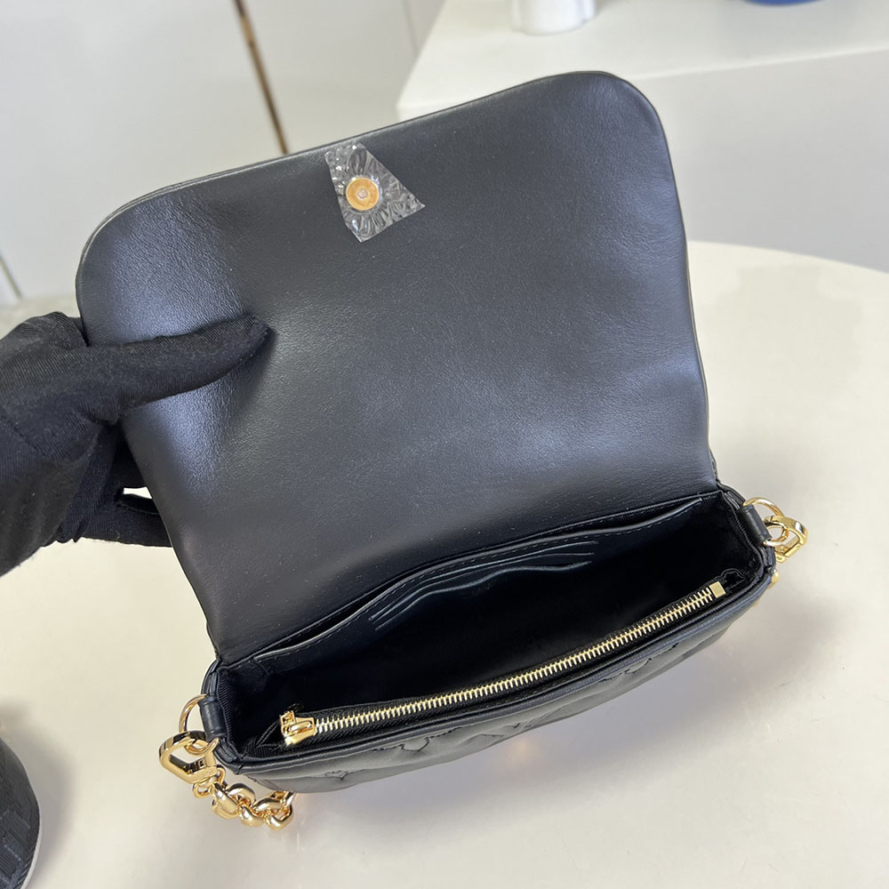 Replica Louis Vuitton Aaa- Wallet On Strap Bubblegram - Image 6