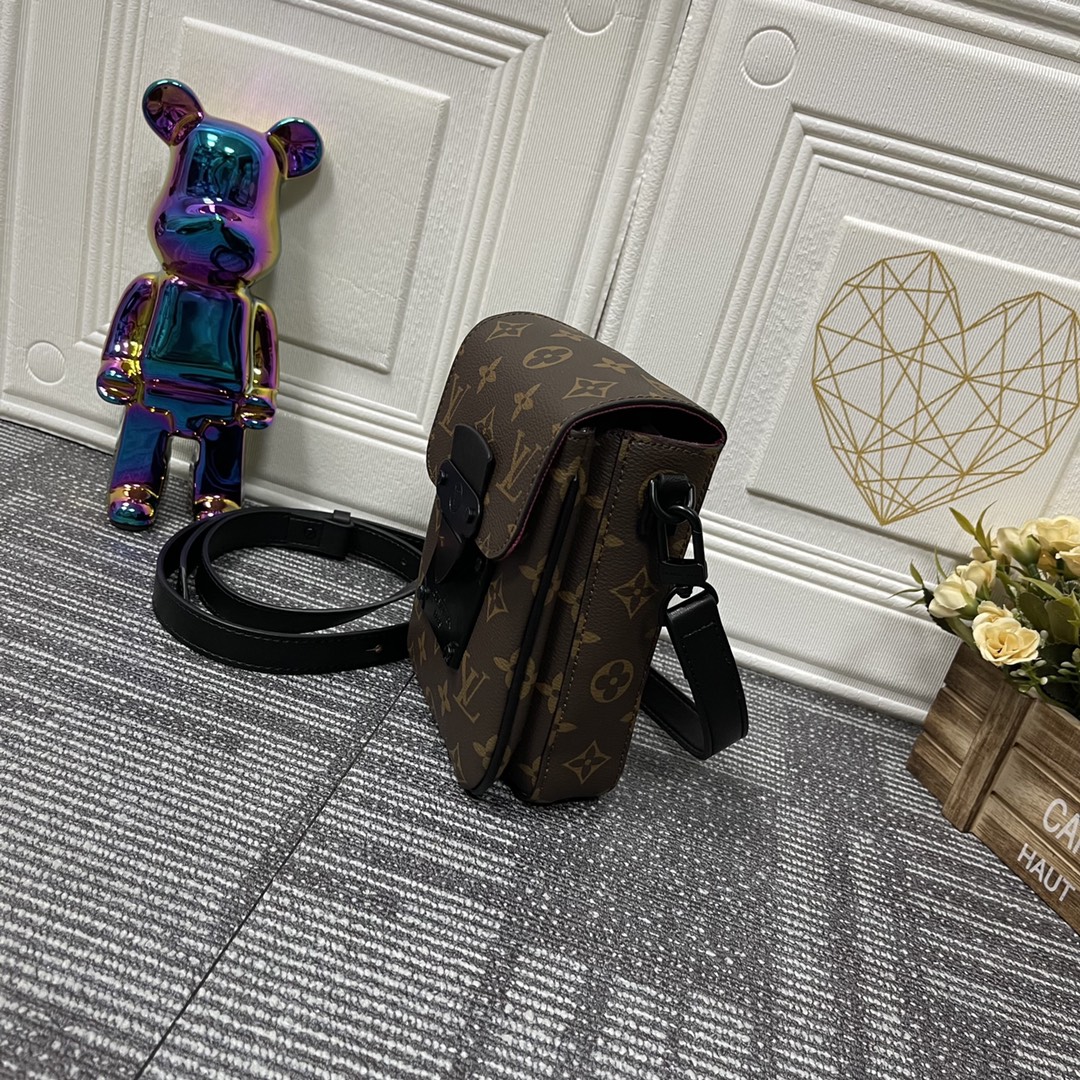 Replica Louis Vuitton S-Lock Vertical Wearable Wallet M81524 - Image 12