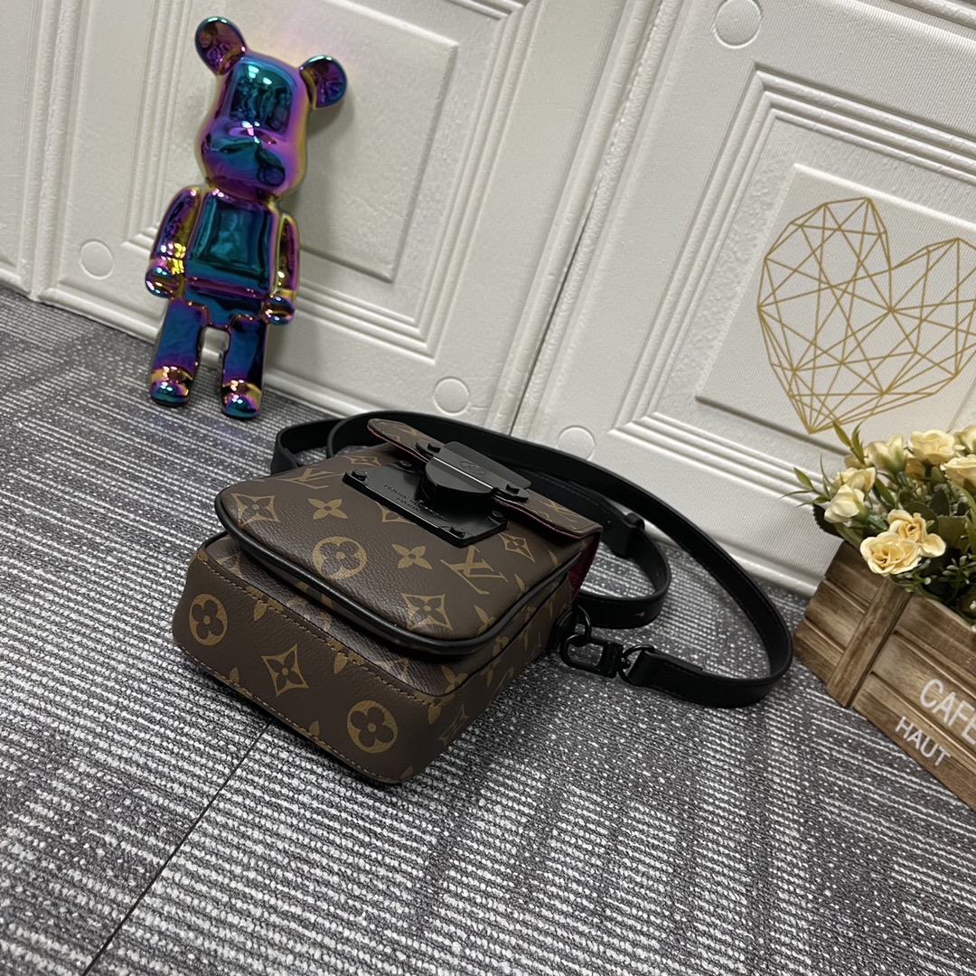 Replica Louis Vuitton S-Lock Vertical Wearable Wallet M81524 - Image 14