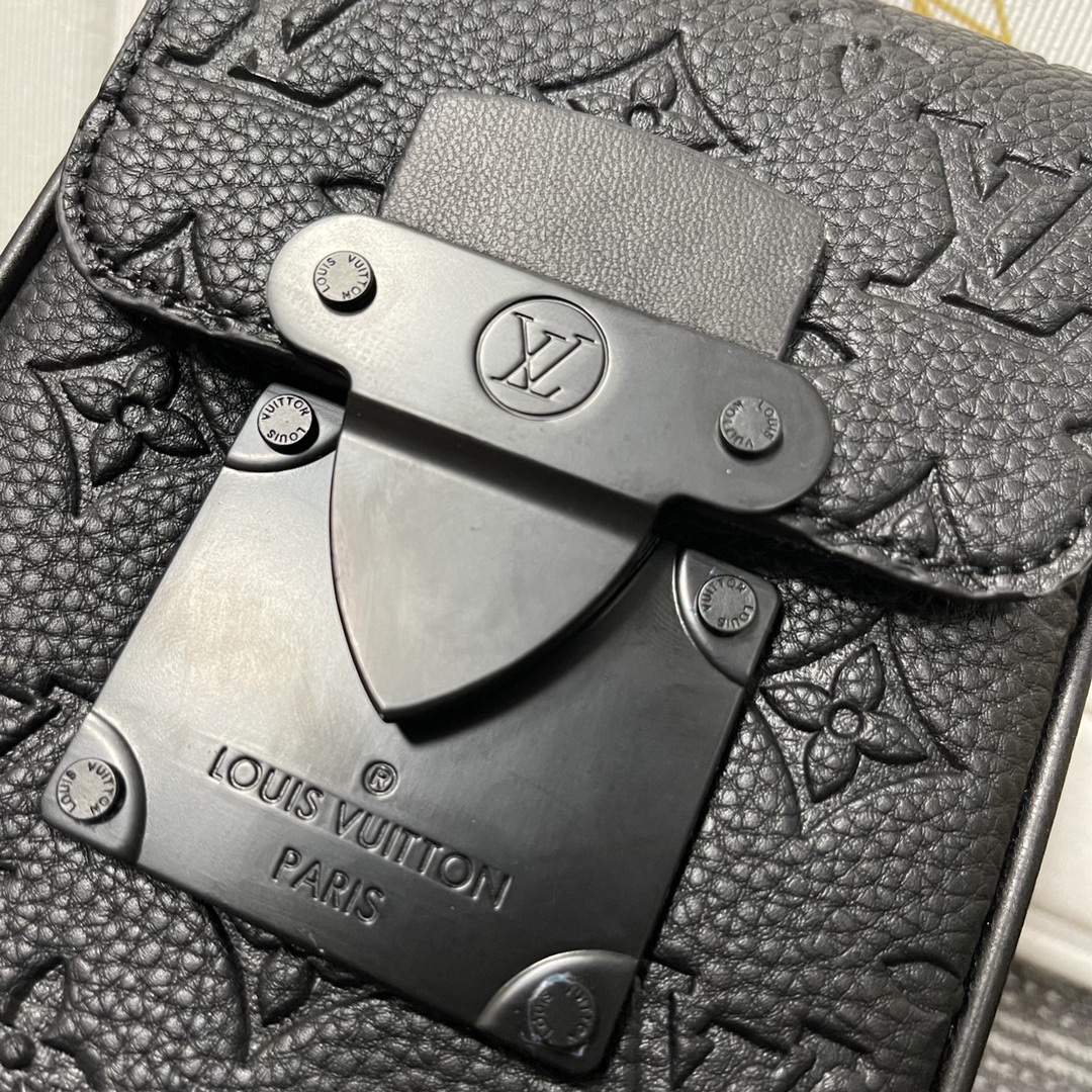 Replica Louis Vuitton S-Lock Vertical Wearable Wallet M81524 - Image 6