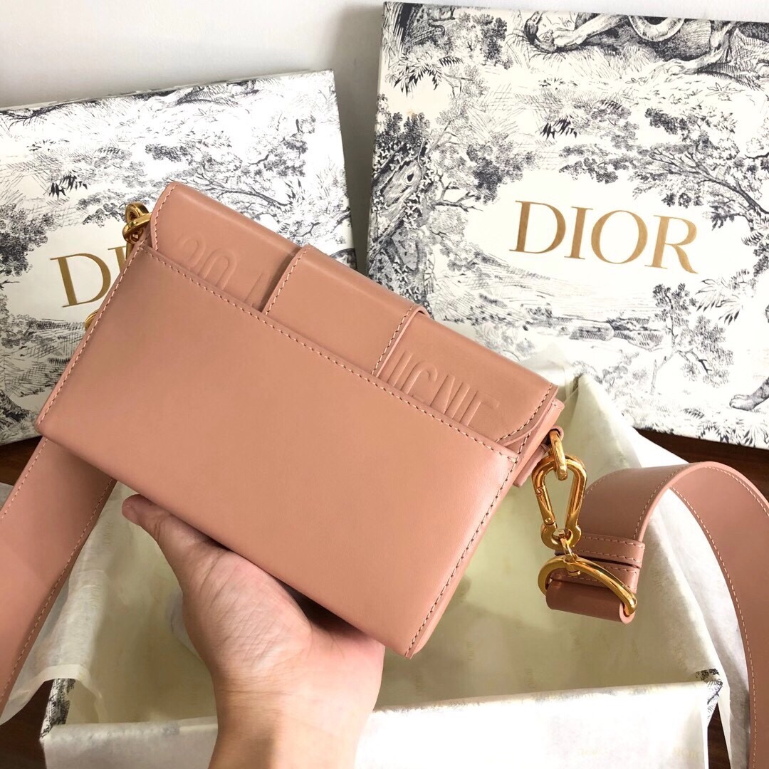 Replica Dior 30 Montaigne Box Bag M9204 - Image 10