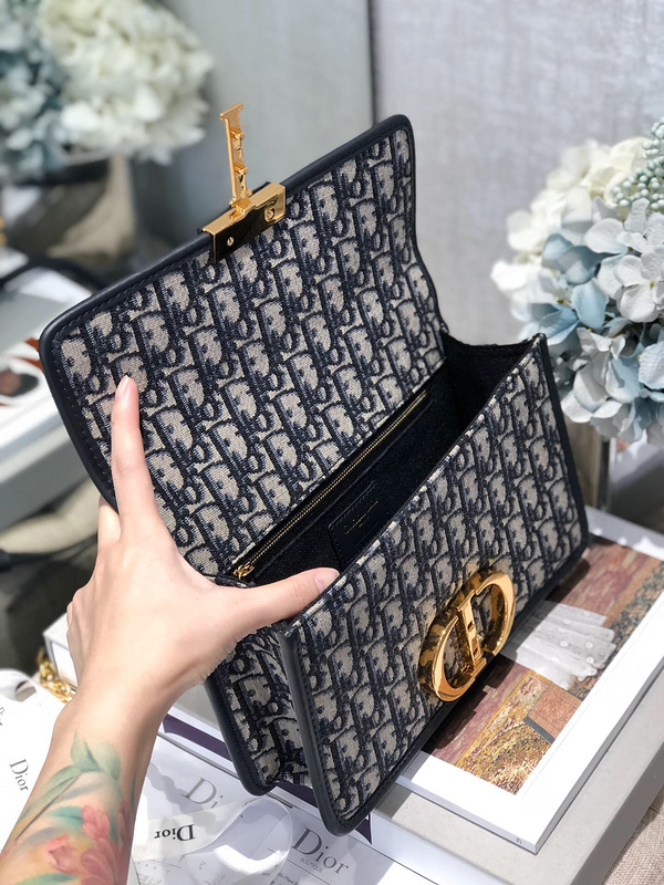 Replica Dior 30 Montaigne Chain Bag M9208 - Image 2