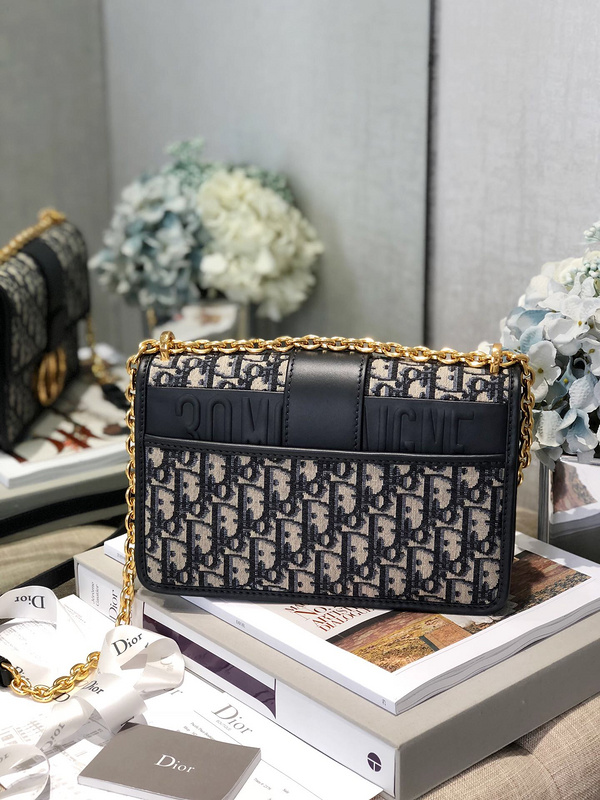 Replica Dior 30 Montaigne Chain Bag M9208 - Image 3