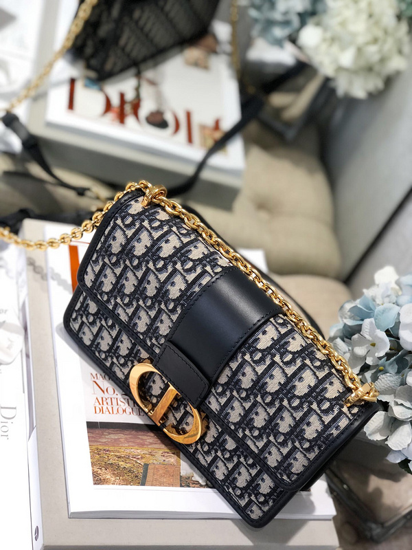Replica Dior 30 Montaigne Chain Bag M9208 - Image 4
