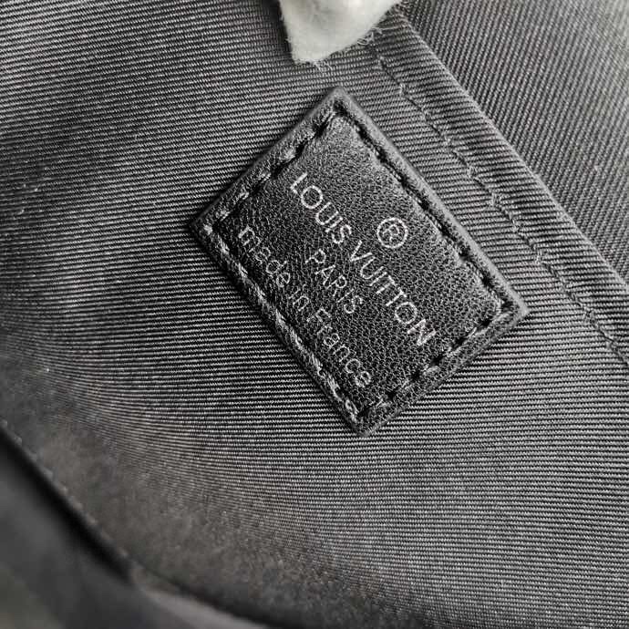Replica Louis Vuitton Studio Messenger N50013 - Image 10