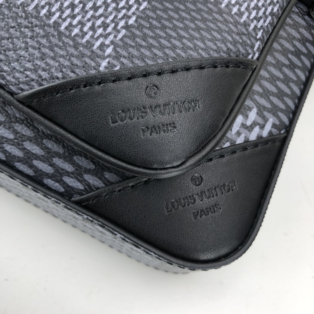 Replica Louis Vuitton Trio Messenger M69443 Black/Silver - Image 3