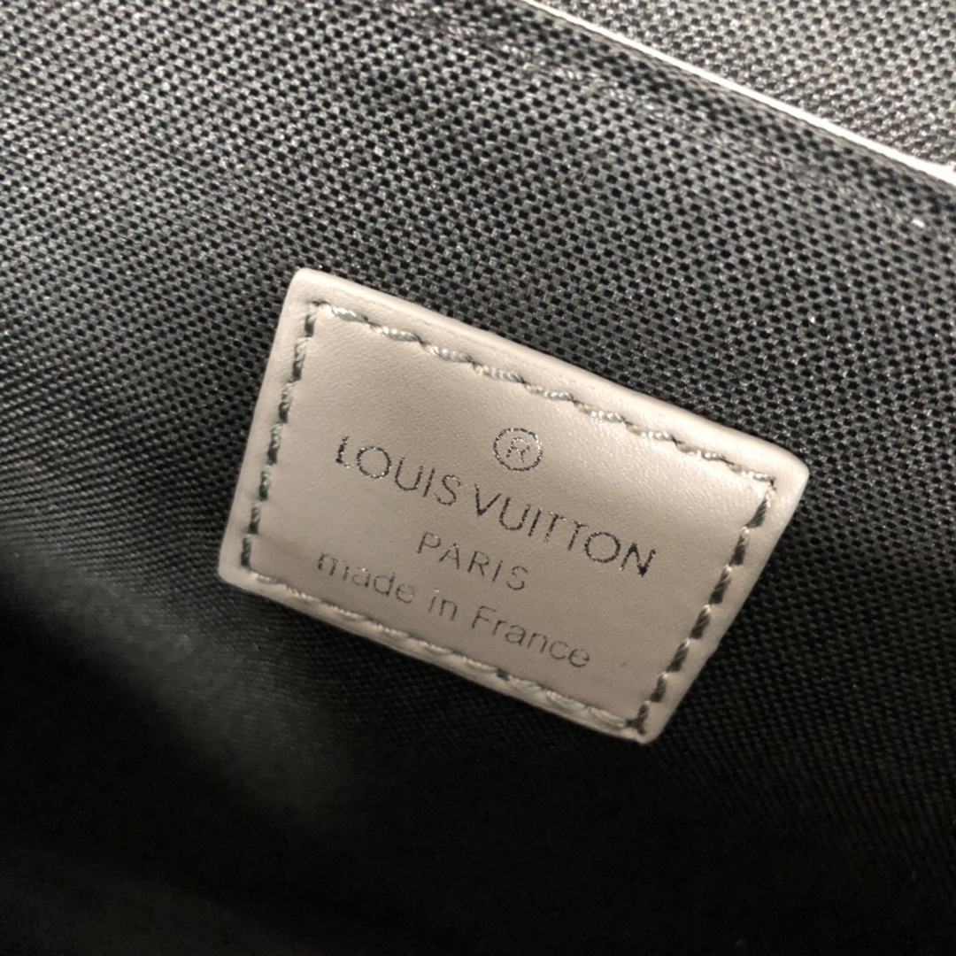 Replica Louis Vuitton Trunk Slingbag N50061-2 - Image 9