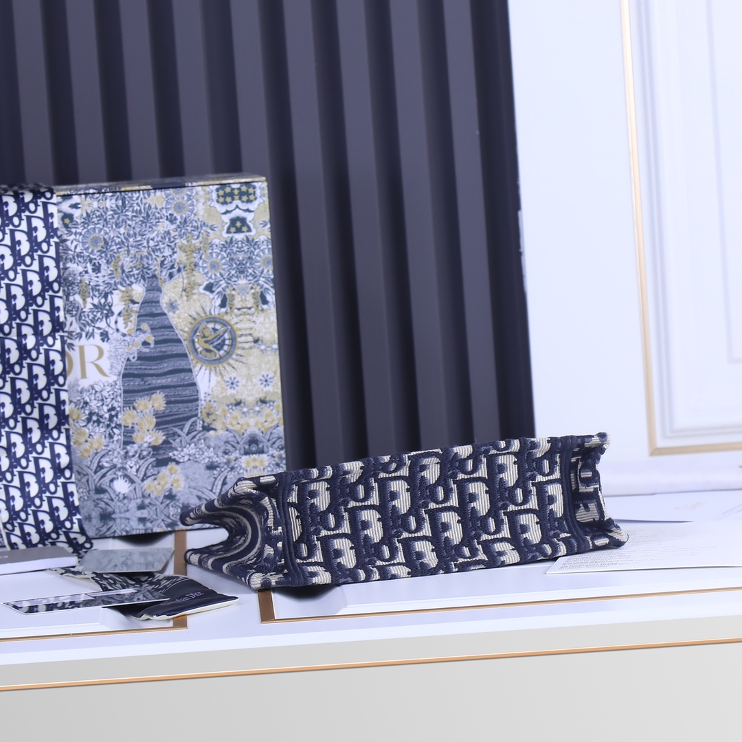 Replica Dior Oblique Embroidery Mini Book Tote - Image 4