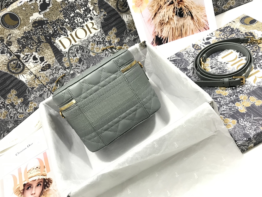 Replica Dior Aaa-Small Travel Vanity Case - Image 10
