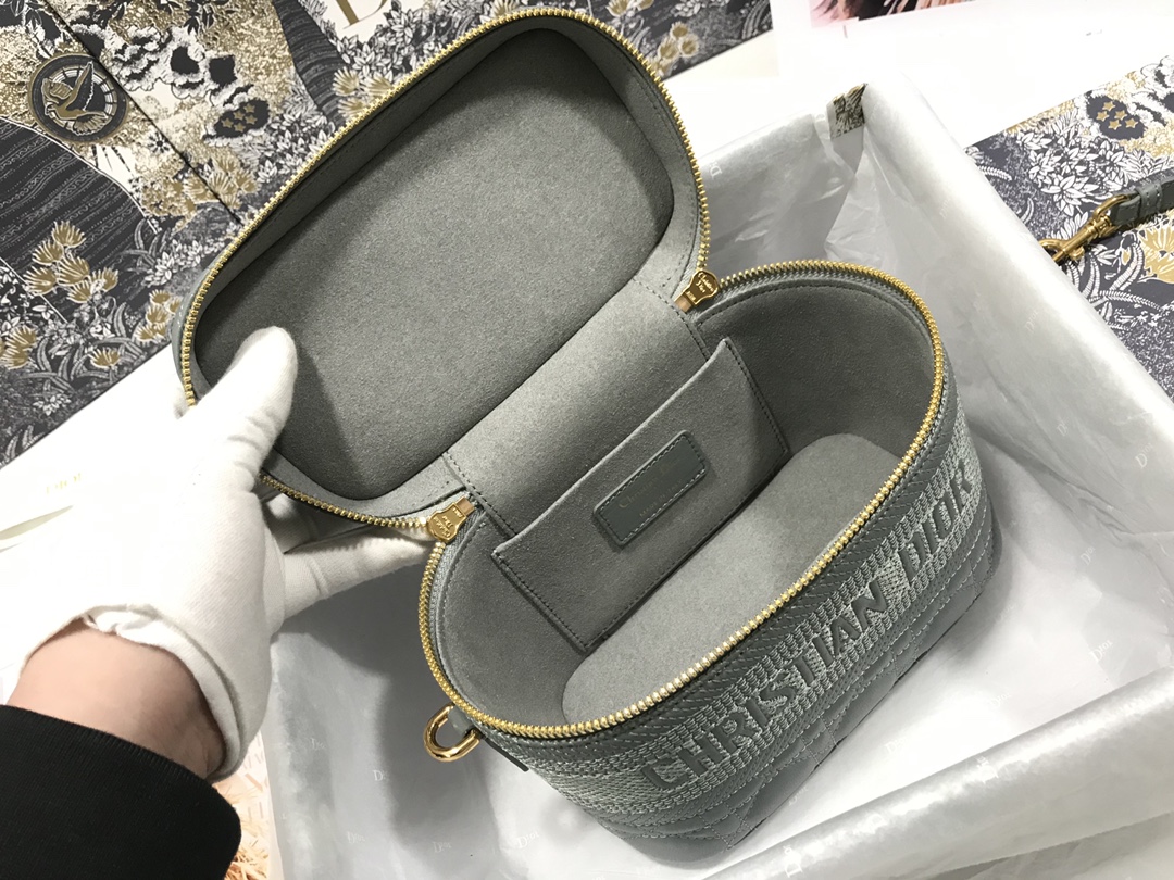 Replica Dior Aaa-Small Travel Vanity Case - Image 12