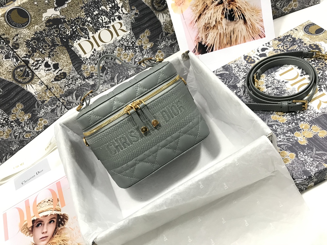 Replica Dior Aaa-Small Travel Vanity Case - Image 9