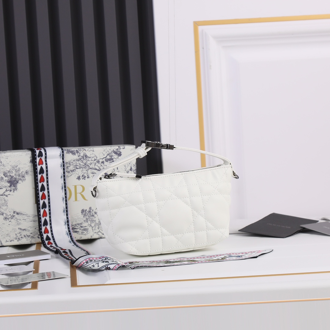 Replica Dior Small Drtravel Nomad Pouch - Image 16