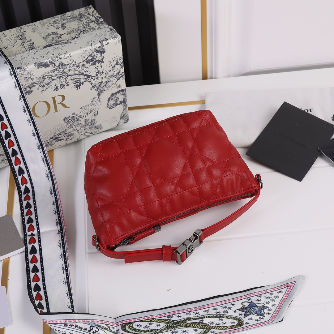 Replica Dior Small Drtravel Nomad Pouch - Image 29