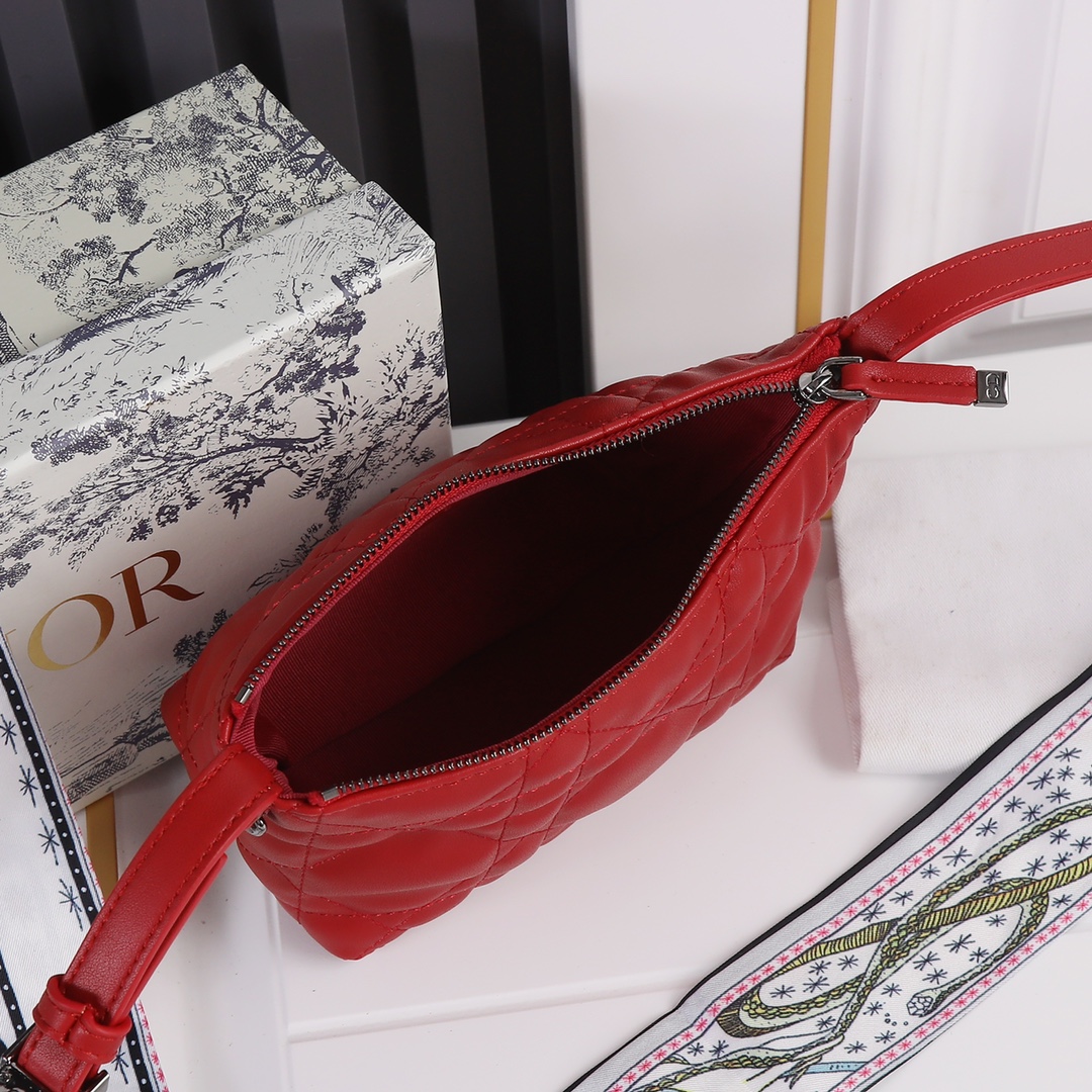 Replica Dior Small Drtravel Nomad Pouch - Image 30
