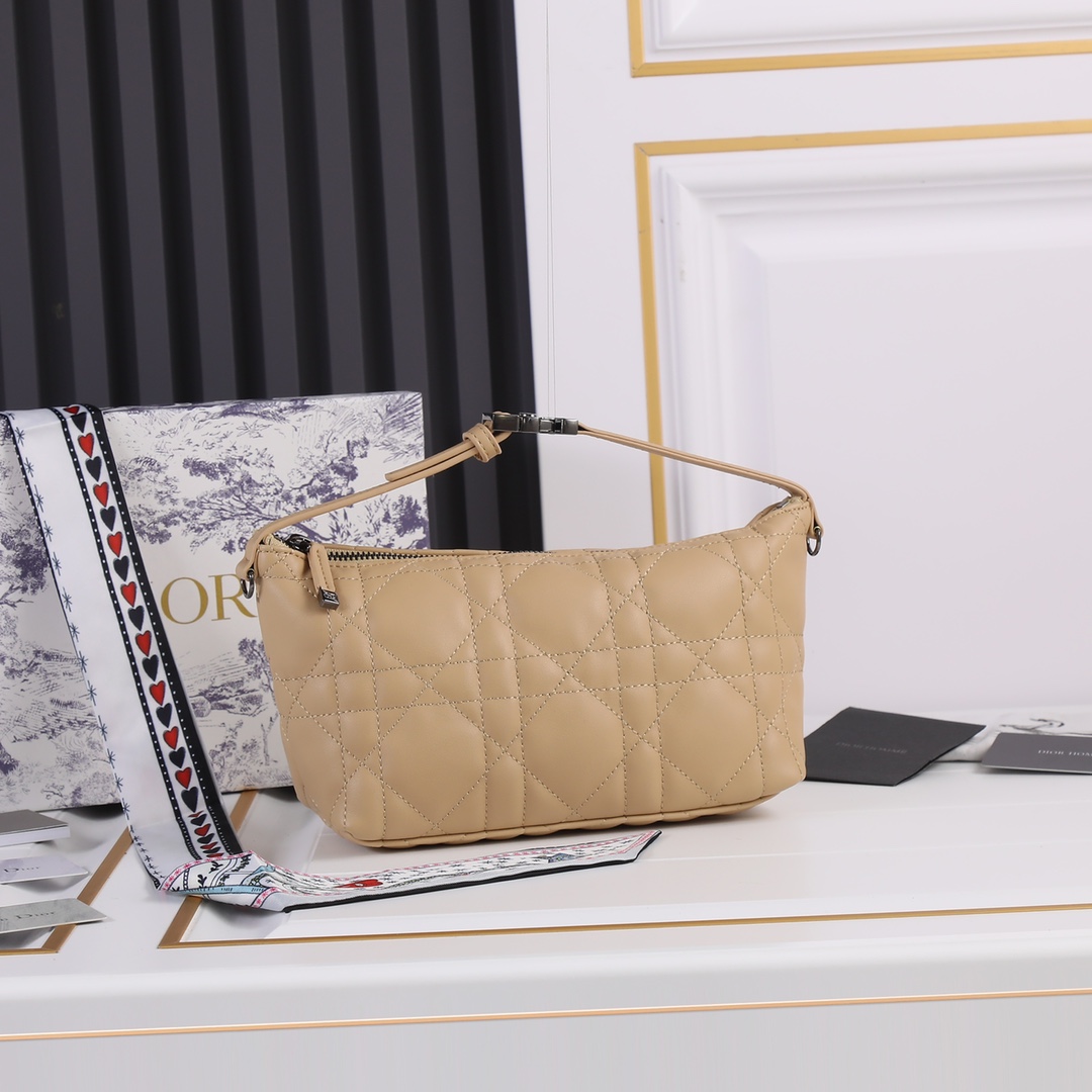 Replica Dior Medium Drtravel Nomad Pouch - Image 22