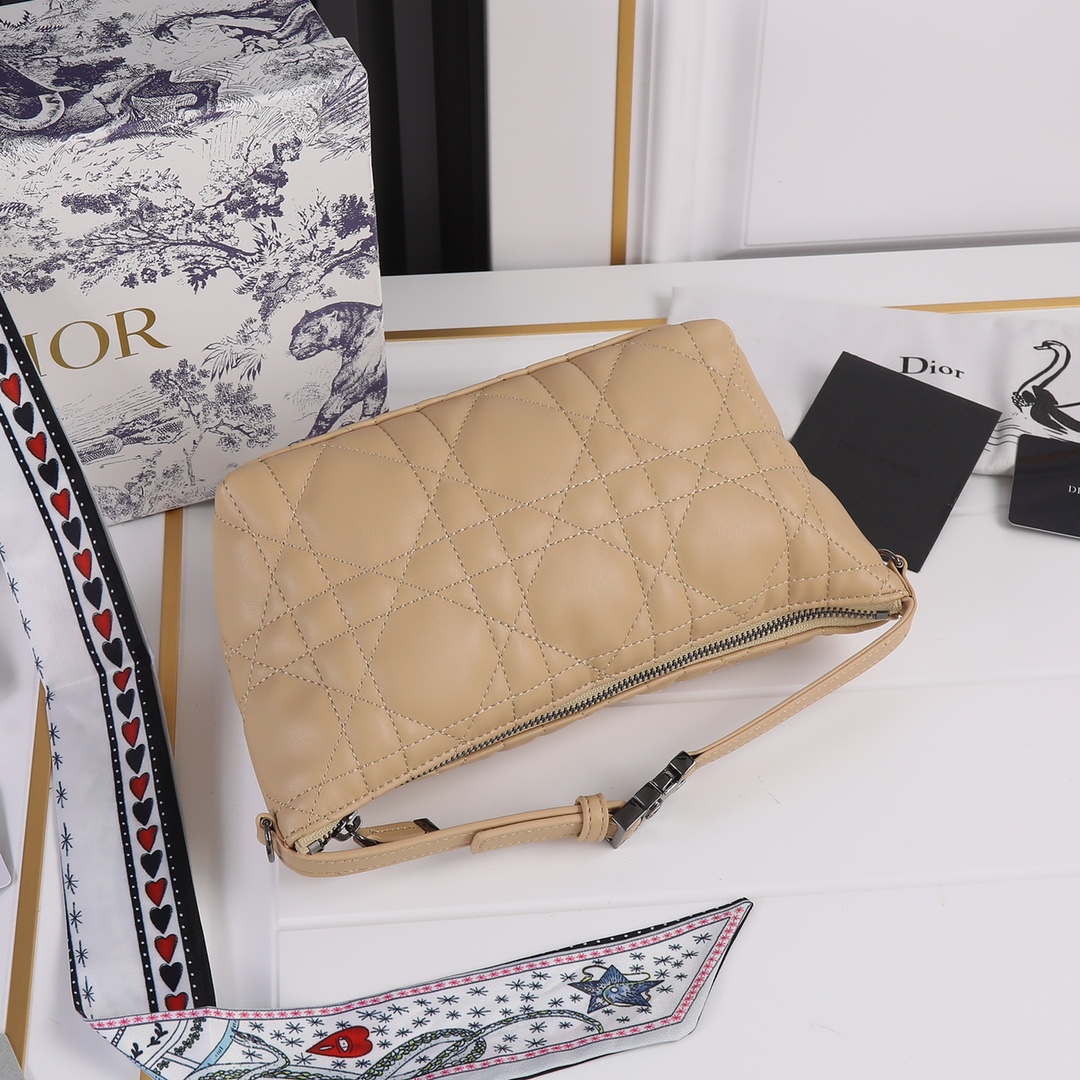 Replica Dior Medium Drtravel Nomad Pouch - Image 24