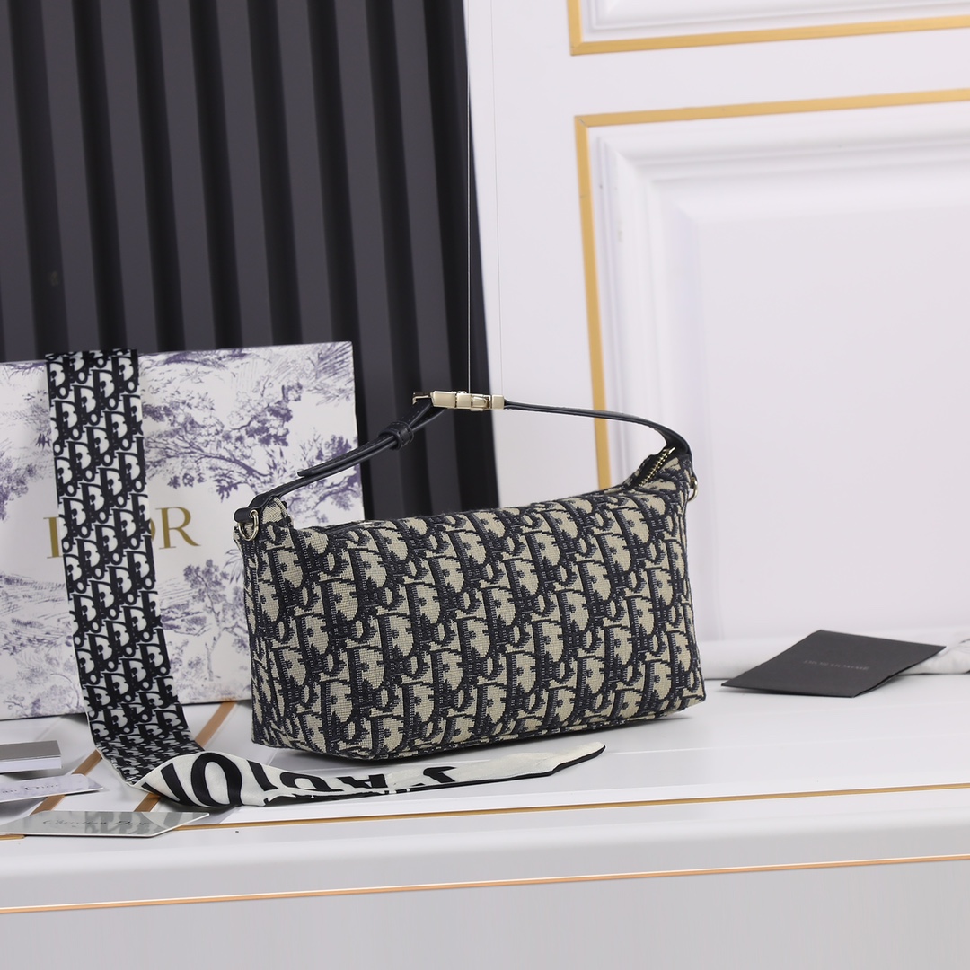Replica Dior Medium Drtravel Nomad Pouch - Image 7
