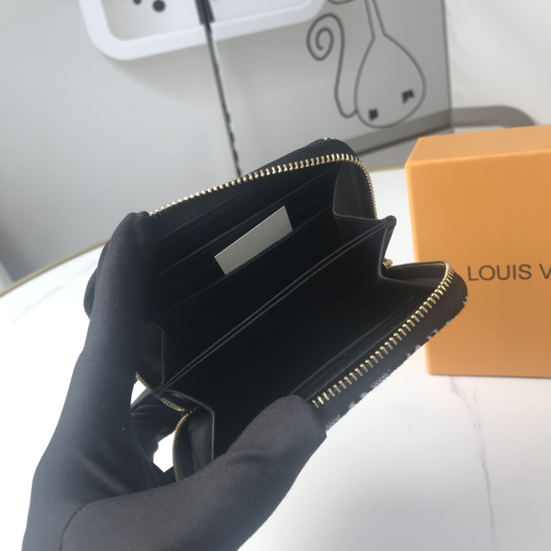 Replica Louis Vuitton Since 1854 Zippy Coin Purse M69997 - Image 6