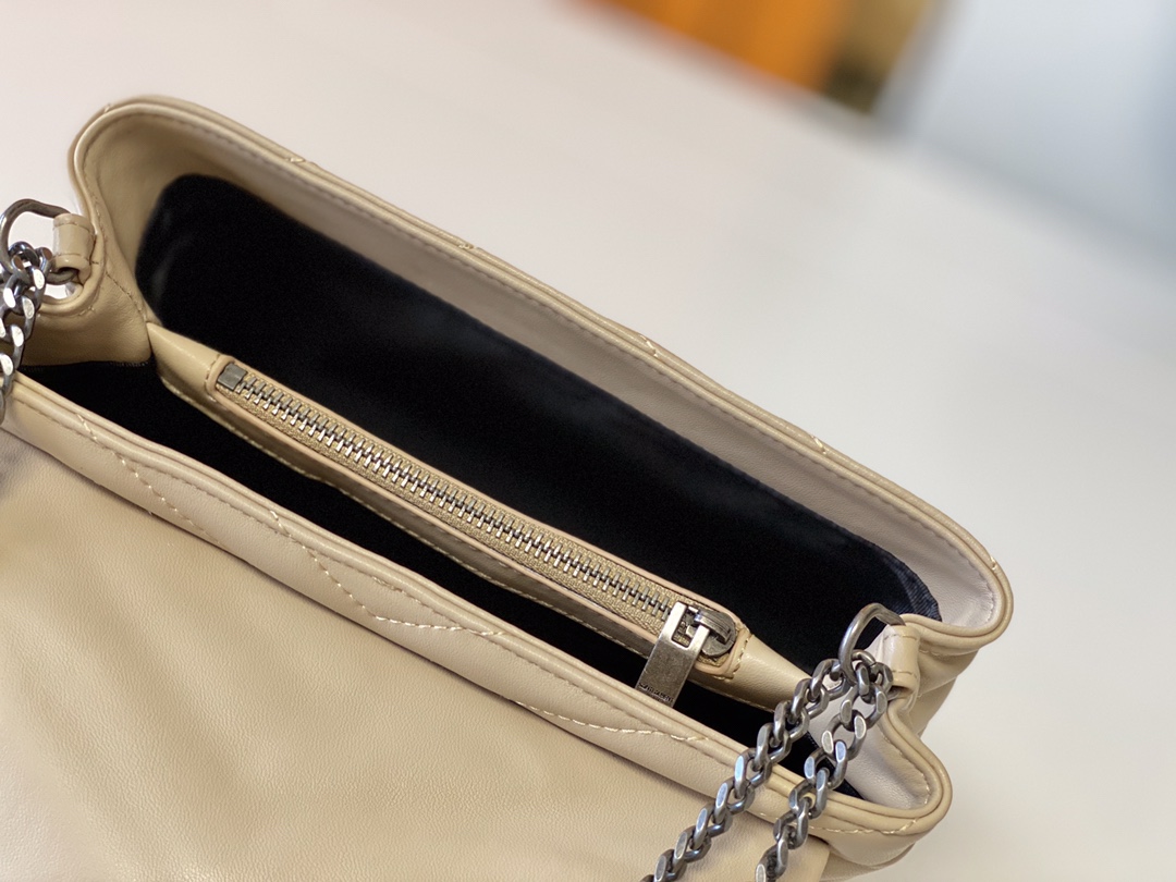 Replica Ysl Loulou Small Bag In Matelasse “Y” Leather- Black/Beige/Red - Image 20