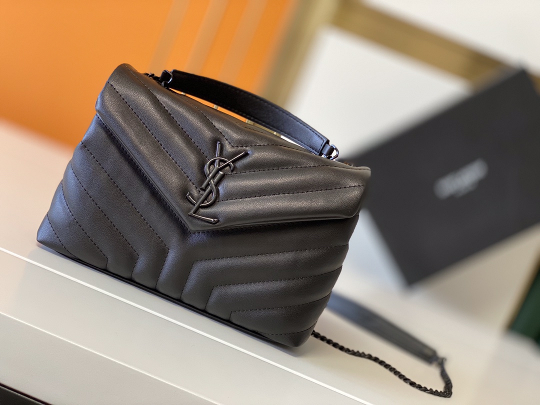 Replica Ysl Loulou Small Bag In Matelasse “Y” Leather- Black/Beige/Red - Image 9