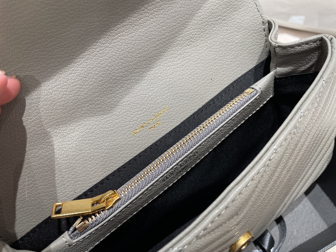 Replica Ysl Envelope Medium Bag In Mix Embossed Leather-Gold - Image 12