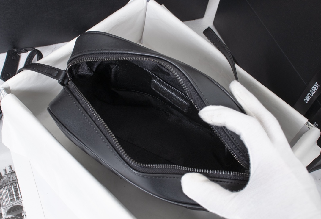 Replica Ysl Lou Camera Bag In Quilted Leather- Black/Silver - Image 5