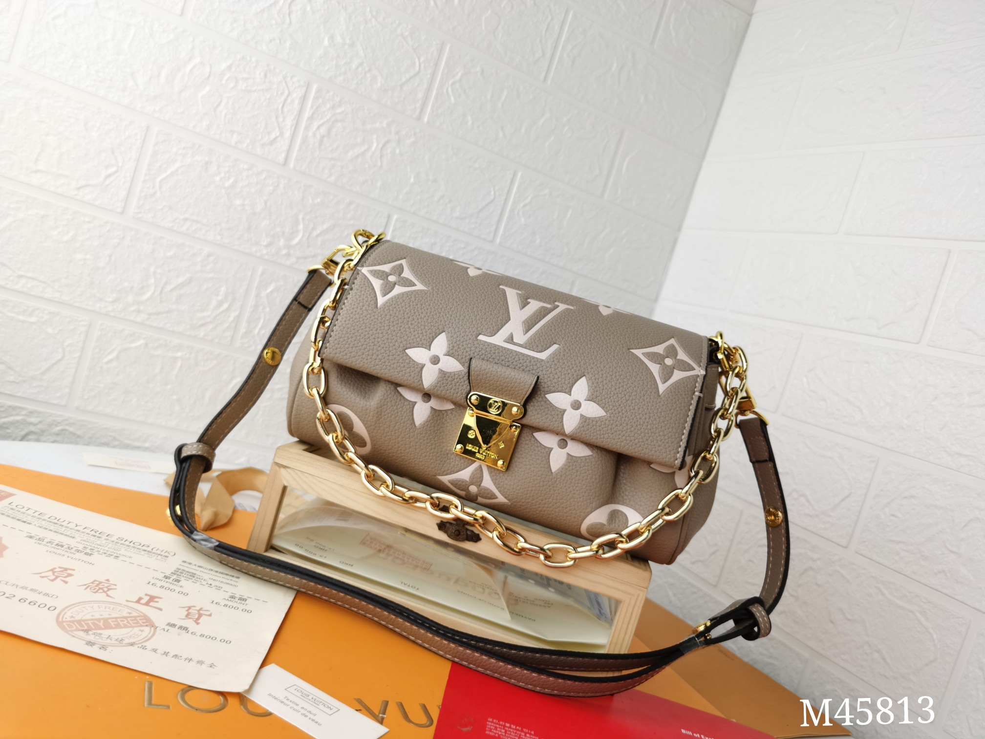 Replica Louis Vuitton Favorite M45813 - Image 11