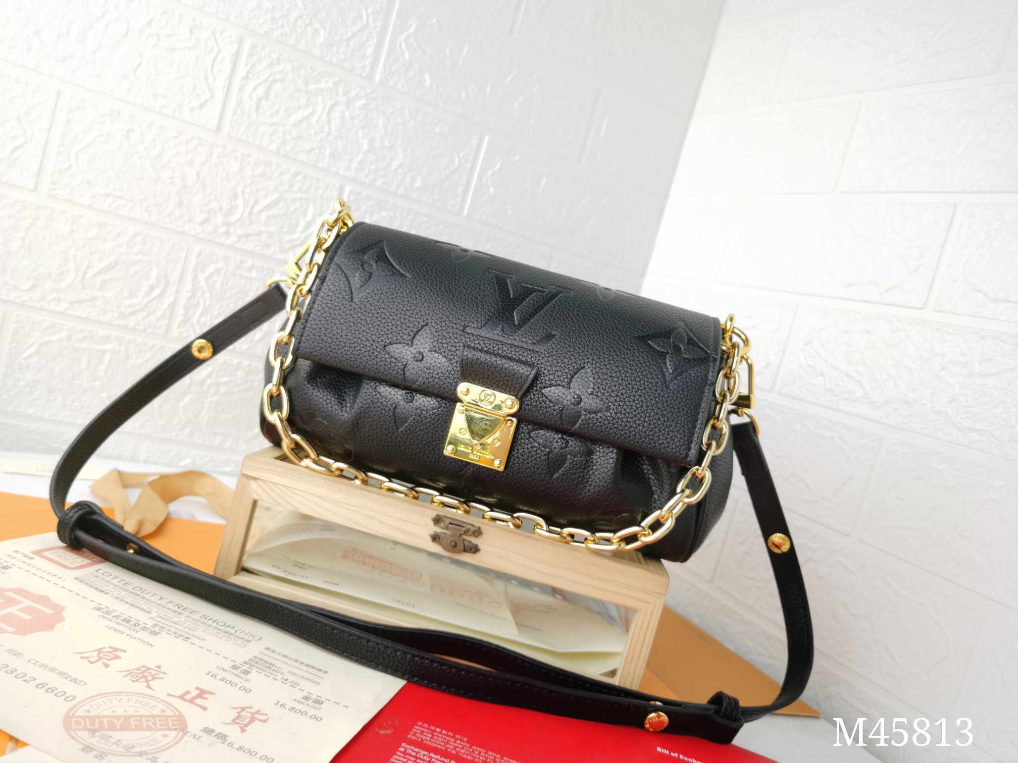 Replica Louis Vuitton Favorite M45813 - Image 2