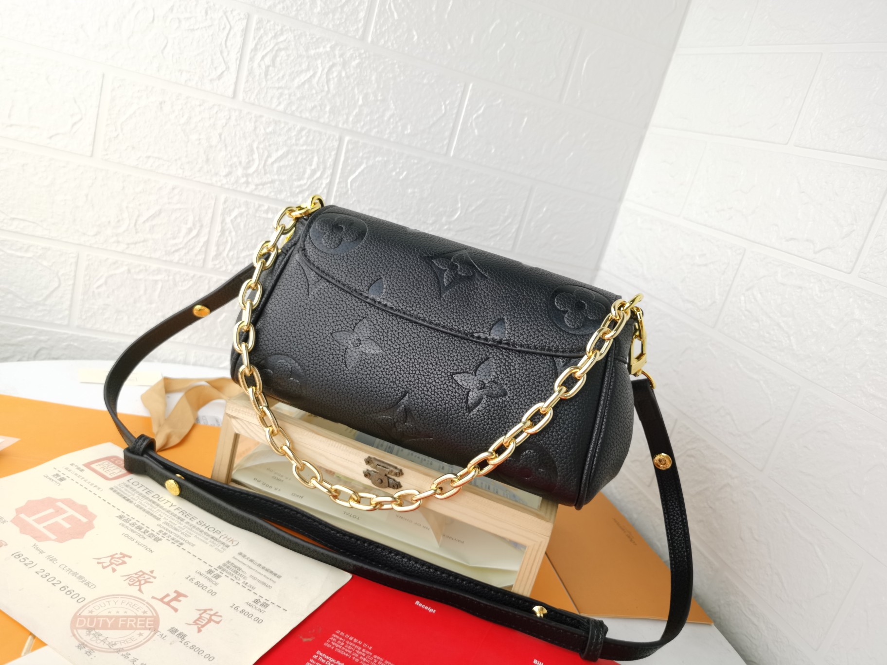 Replica Louis Vuitton Favorite M45813 - Image 4