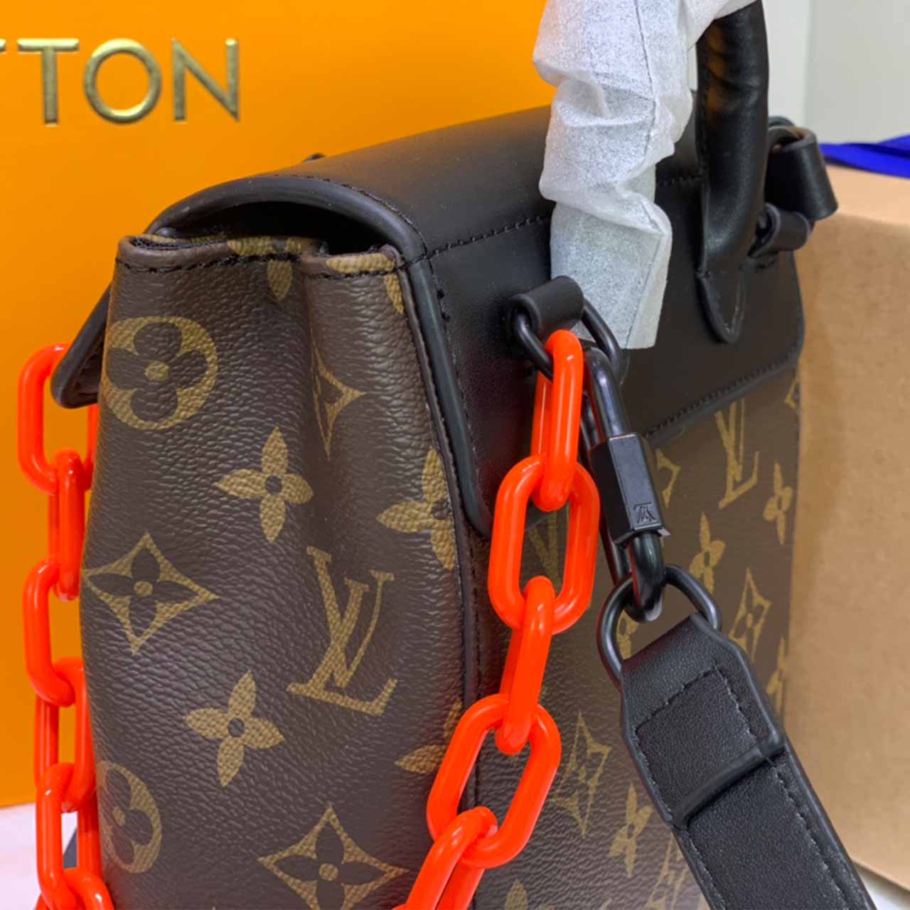 Replica Louis Vuitton Zoooom With Friends M50991 - Image 3