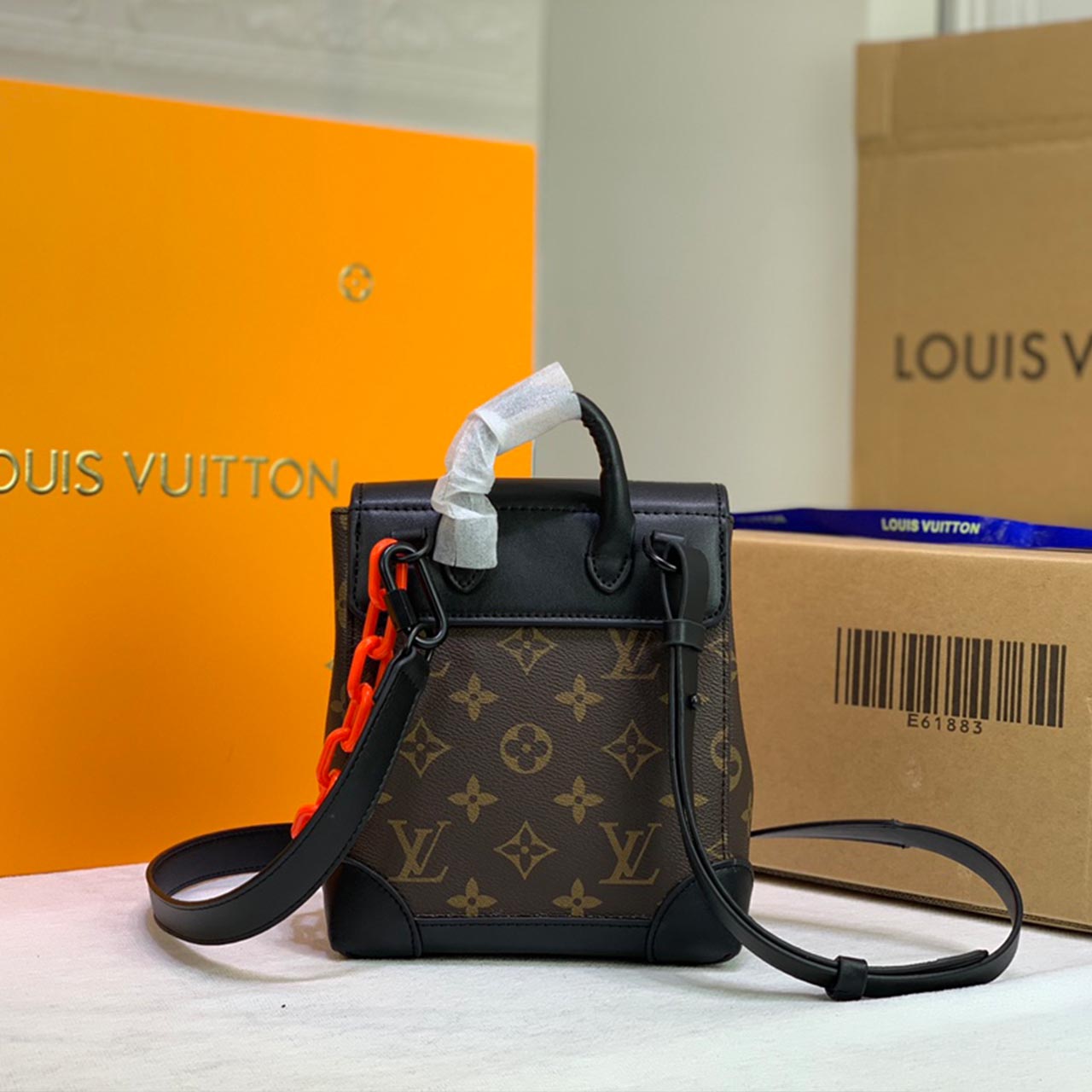 Replica Louis Vuitton Zoooom With Friends M50991 - Image 5