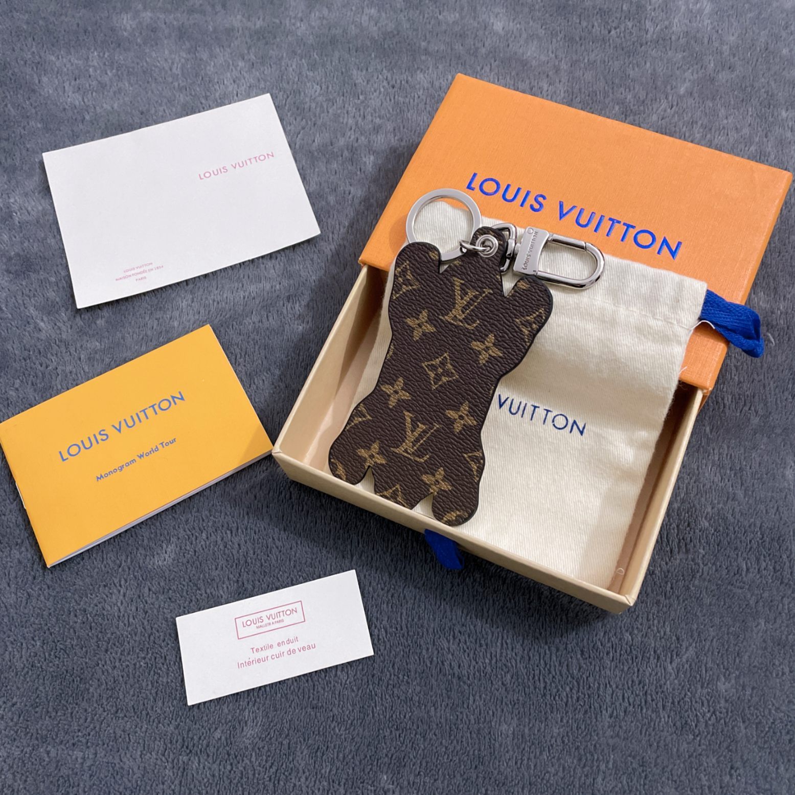 Replica Louis Vuitton Tiger Bag Charm And Key Holder L011 - Image 3