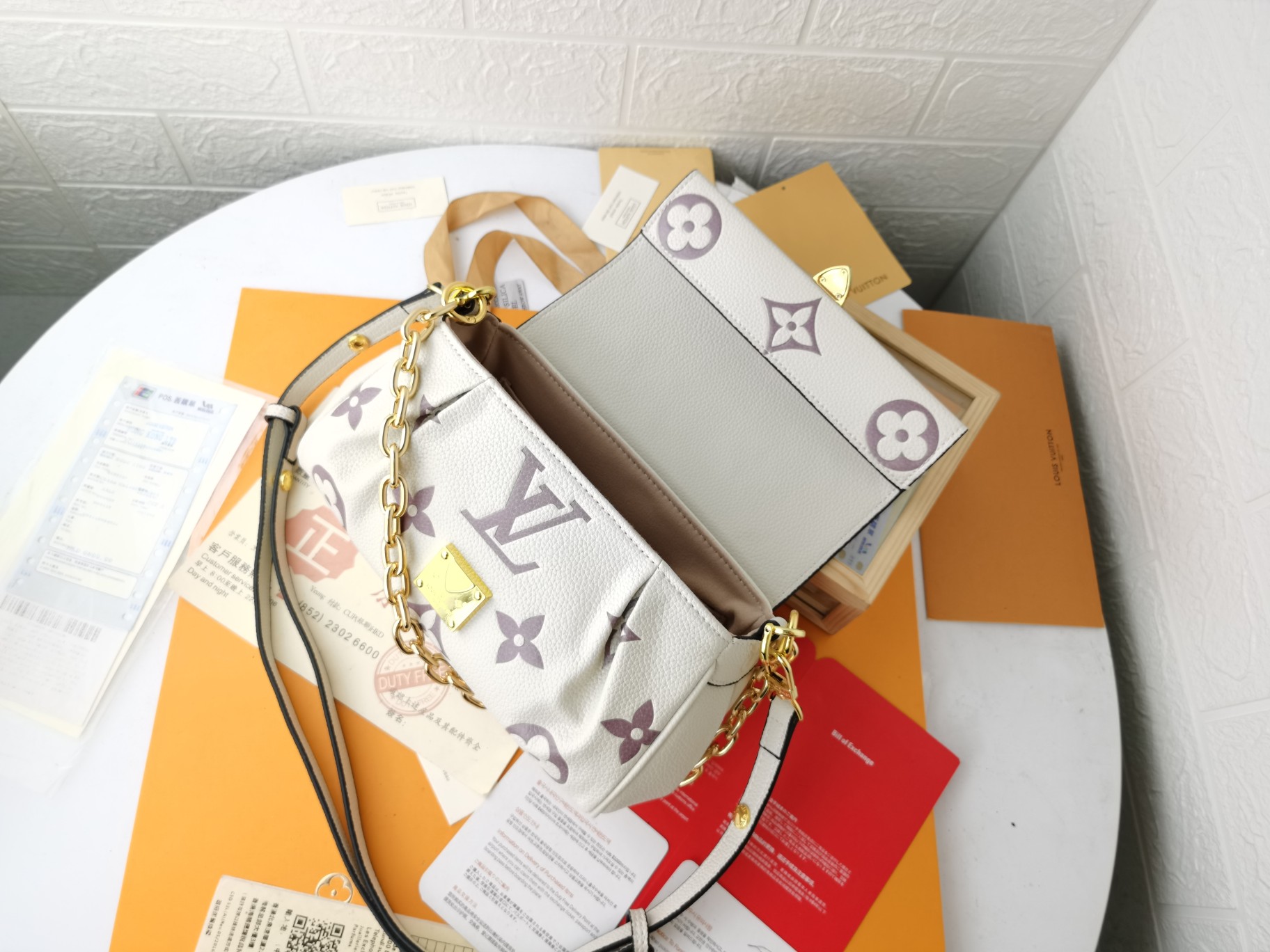 Replica Louis Vuitton Favorite M45813 - Image 23