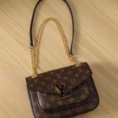Alternative view of Replica Louis Vuitton Passy Bag M45592