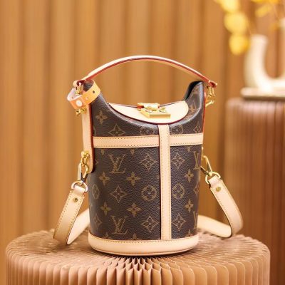 Alternative view of Replica Louis Vuitton Monogram Canvas Duffle Bag M43587
