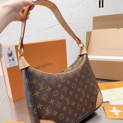 Replica Louis Vuitton Monogram Boulogne 30 Shoulder Bag M51265