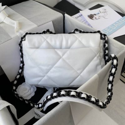 Alternative view of Replica Chanel 19 Flap Bag As1160 B02511
