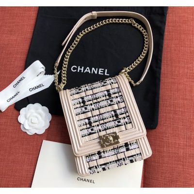 Alternative view of Replica Chanel Boy Chanel Handbag As0130