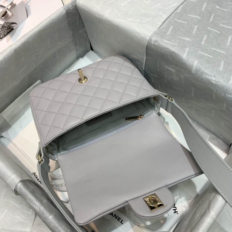 Replica Chanel Flap Bag As1430 - Image 9