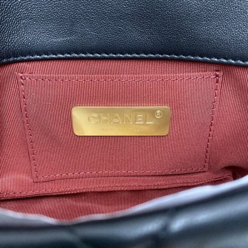 Replica Chanel Lambskin Quilted Chanel 19 Waist Bag As1163 Black - Image 10