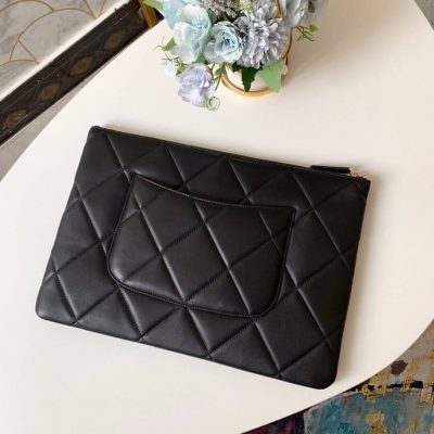 Alternative view of Replica Chanel Larger Zip Pouch 31531-1