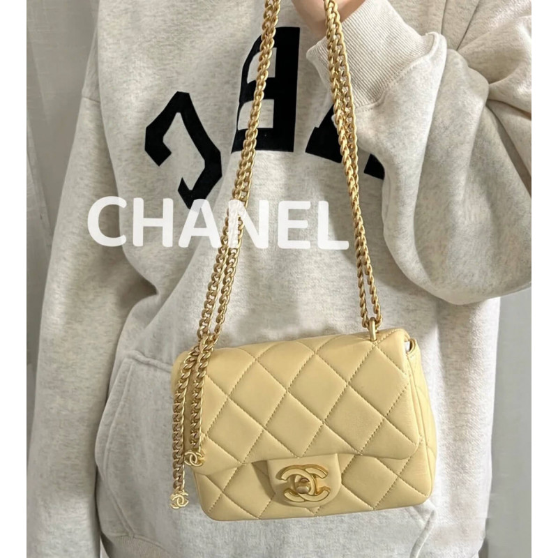Replica Chanel Mini Flap Bag In Lambskin With Enamel Cc As3113 - Image 2