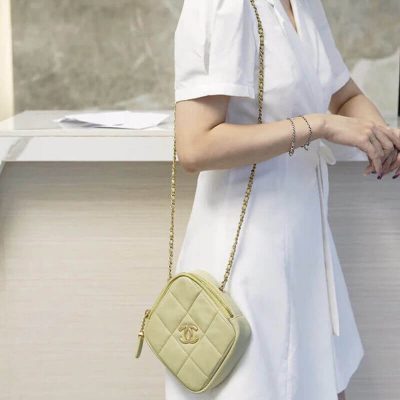 Alternative view of Replica Chanel Small Diamond Bag As2201 In Lambskin