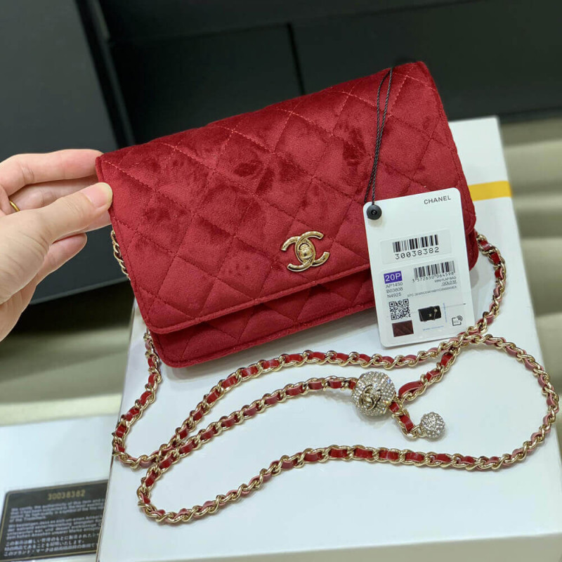 Replica Chanel Woc With Cc Details On Strap Ap1450 In Velvet - Image 7